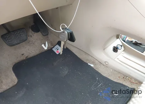 2005 Toyota Highlander V6 from USA, damaged, VIN JTEEP21A550107567